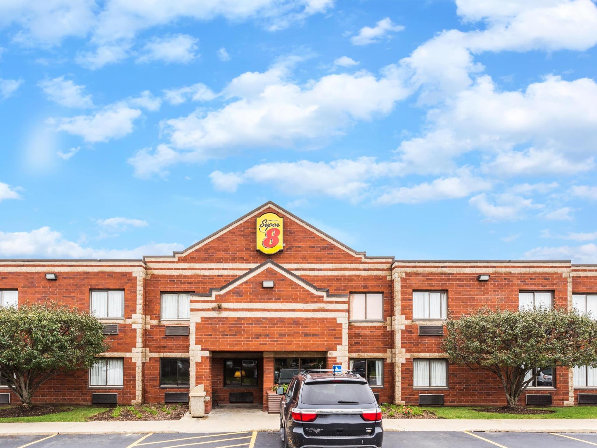 Super 8 By Wyndham Elgin Hotel Luaran gambar