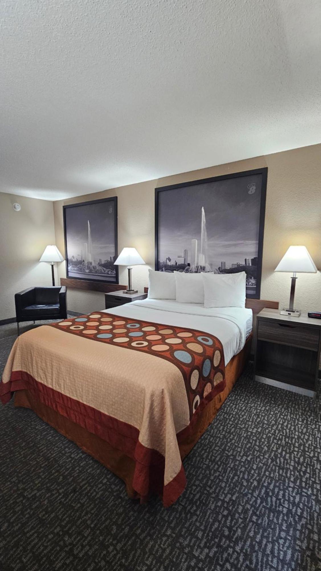 Super 8 By Wyndham Elgin Hotel Luaran gambar